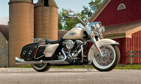 After racing past speed cameras and jumping red lights, evading the cops along the way, you have to use skill and speed to deliver your. Harley-Davidson Road King Classic Shows 2014 Upgrades ...