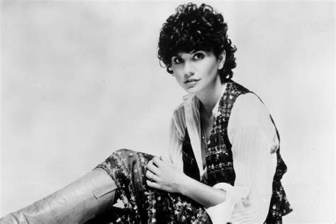 Linda ronstadt tabs, chords, guitar, bass, ukulele chords, power tabs and guitar pro tabs including blue bayou, its so easy, heat wave, i cant let go, long long time. 40 Years of 'Mad Love': In Praise of Linda Ronstadt's ...