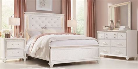Bedroom sets at rooms to go. Sofia Vergara Vegas White 5 Pc Queen Panel Bedroom | King ...