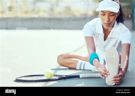 Tennisspieler Sport Und Wettkampfsport Mit Einer Frau Die Sich Dehnt