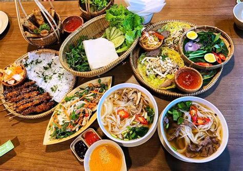 what to eat in da nang vietnam must eat food in danang culture pham travel