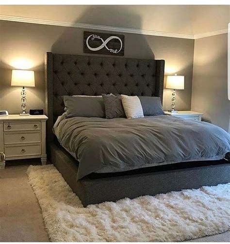 An elegant small blue bedroom. 45 Elegant Small Master Bedroom Decoration Ideas | Classy ...