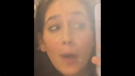 Girl Freaks Out When She Discovers She Has Double Uvula At The Back Of Her Throat Youtube