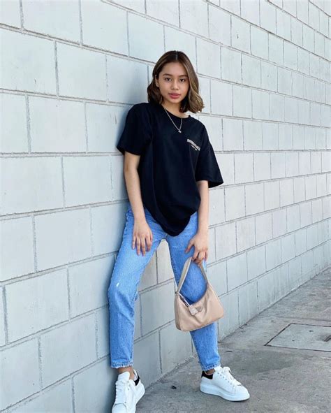 Oversized T Shirt Outfit With Jeans 7 Ways To Style It Like A Pro And Rock The Look