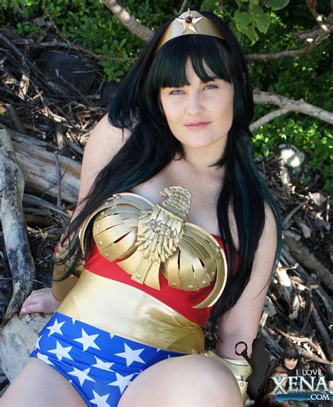 Wonder Woman Cosplay Gallery Ebaums World