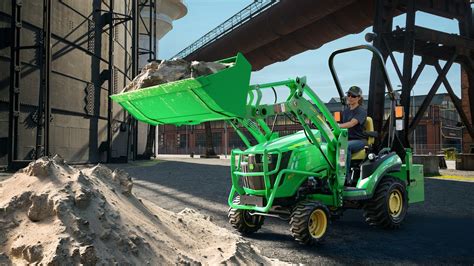 John Deere Launches Self Leveling Loader Option For Small Tractors