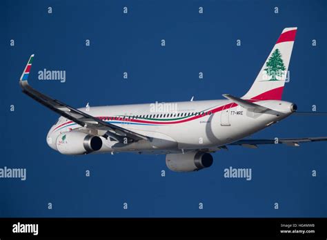 Mea Middle East Airlines Airbus A320 Aircraft Stock Photo Alamy