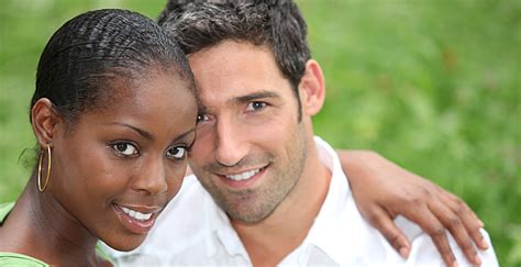Matrimonio Interracial C Mo Explicarle A Los M S Chicos Estilo De