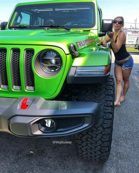 Pin On Jeep Girls 1