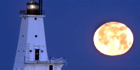 Christmas Full Moon To Rise For First Time This Century