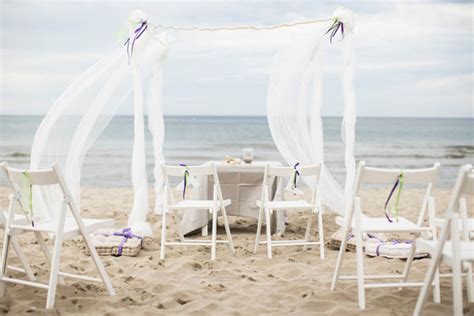 Ha tutte le premesse per essere un evento. {Allestimento} Matrimonio sulla spiaggia | Wedding Wonderland