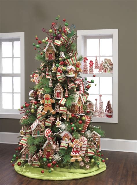 This is class and elegance personified! 16 Ideas How To Decorate Your Christmas Tree And Bring The ...