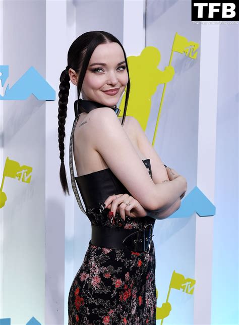 ⏩ Dove Cameron Flaunts Her Sexy Tits At The 2022 Mtv Vmas In Newark 56