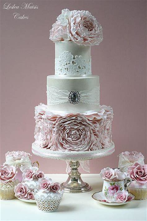 Prettiest Wedding Cakes Ever By Leslea Matsis 2377672 Weddbook
