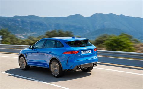 See what power, features, and amenities you'll get for the money. Comparison - Jaguar F-Pace SVR 2020 - vs - Land Rover ...