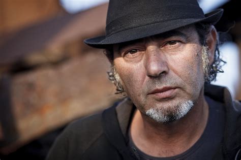 Pop-Up, il nuovo album di Luca Carboni che esalta il sentimento