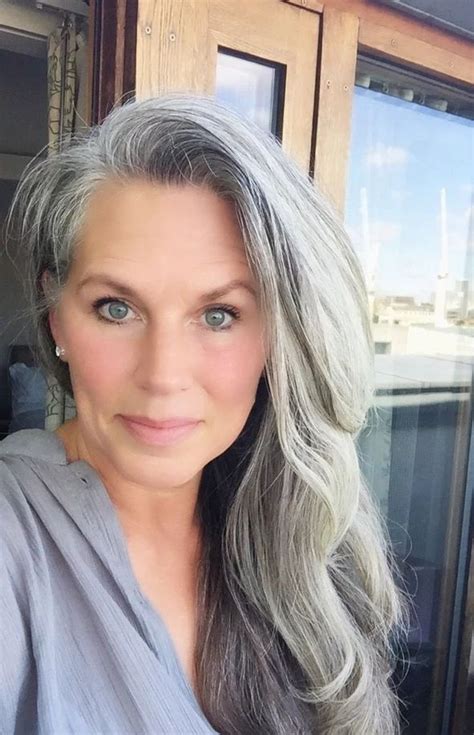Pin By Mehrnaz Moussavi On Gray Hair In Long Gray Hair Grey Hair Inspiration Gray Hair