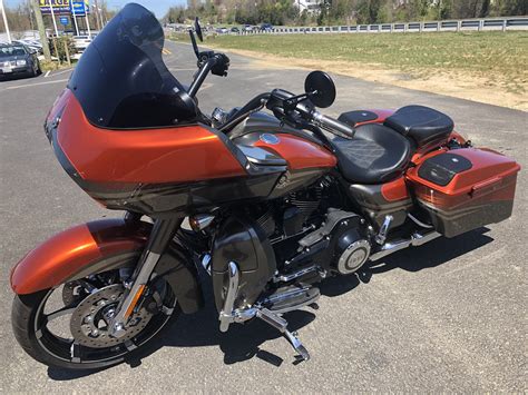 Its exclusivist style attracts instant attention and. 2013 Harley-Davidson® FLTRXSE2 CVO™ Road Glide® Custom ...