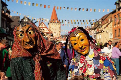 Fastnacht In Gengenbach Carnival German Folk Carnival Costumes