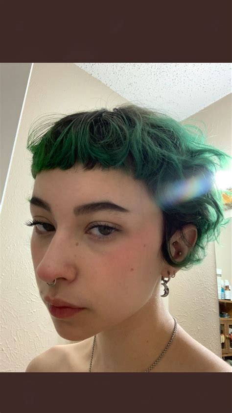 Short Green Hair Short Green Hair Punk Hair Green Hair
