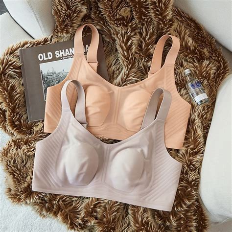 Thin Rabbit Ears Seamless Underwear Women Big Breasts Small Summer 3d Soft Support No Steel Ring