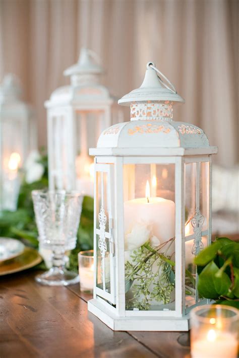 10 Lantern Centerpieces For Weddings