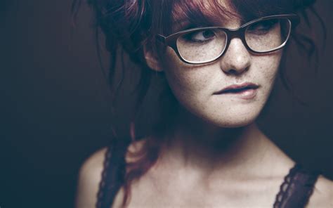 Lovely Redhead Girl Glasses Photography Wallpaper 2560x1600 20262