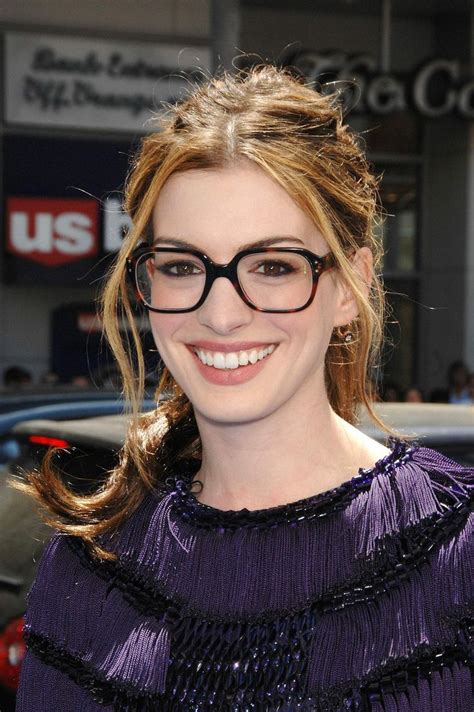 Anne Hathaway Lunettes Selima People Avec Des Lunettes Glasses Girls With Glasses Eyeglasses