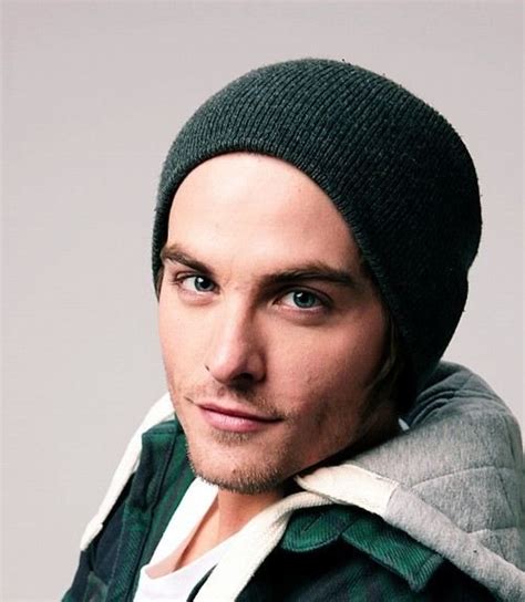 Kevin Zegers Aka Kid From Airbud Aka Zac Efrons Twin Kevin Zegers