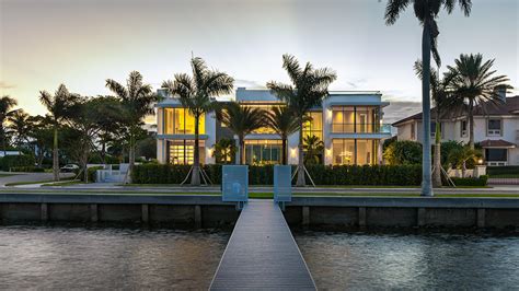 Inside A 17 Million West Palm Beach Mansion Thats All Solar Powered
