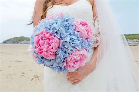 Youll Adore Laura And Bens Gorgeous Pink And Blue Seaside Wedding