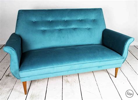 Check out our sofa vintage selection for the very best in unique or custom, handmade pieces from our sofas there are 65478 sofa vintage for sale on etsy, and they cost $902.42 on average. Sofá vintage de terciopelo azul - DISEÑO, RESTAURACIÓN Y ...