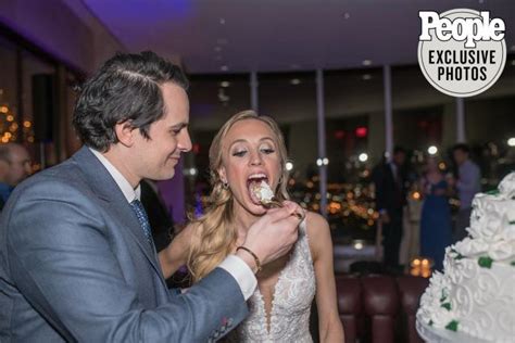 Fox News Kat Timpf Marries Cameron Friscia It S The Best Feeling In The World