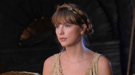 Taylor Swifts Bejeweled Music Video Features Laura Dern Dita Von