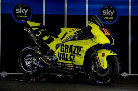 Kasih Kejutan Buat Valentino Rossi Begini Livery Spesial Tim Vr46 Di