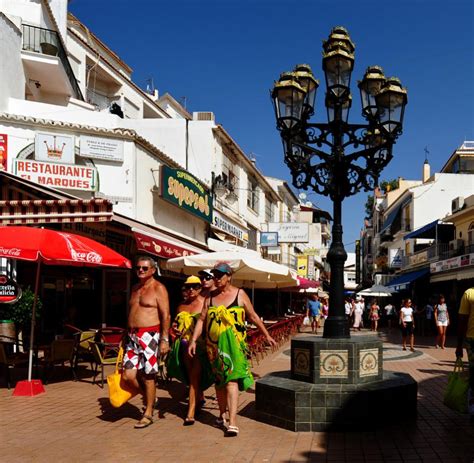 Spanien Torremolinos Viel Beton An Der Costa Del Sol Bilder And Fotos