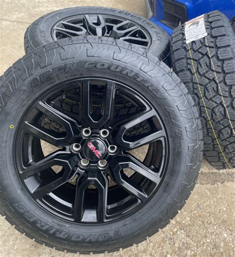 2019 2022 Gmc Yukon Sierra 20 Rims And Toyo Open Country At3 Tire
