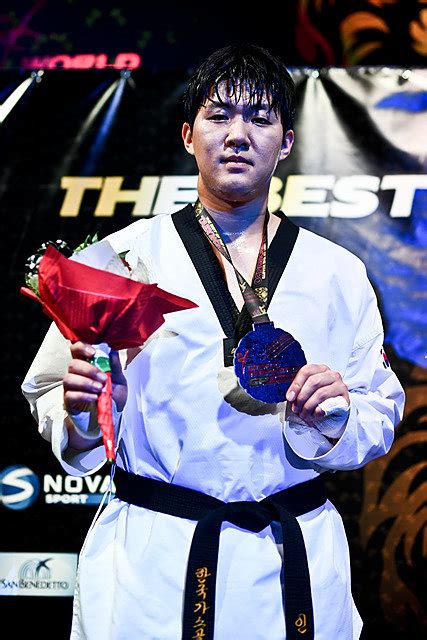인교돈은 27일(오늘) 일본 지바 마쿠하리 메세 a홀에서 열린 2020 도쿄올림픽 태권도 경기 남자 80㎏초과급 4강에서 게오르기예브스키. 인교돈, 월드태권도GP 은메달…첫 출전 명미나는 동메달 - 매일경제