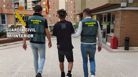 La Guardia Civil Detiene En Guadalajara Y Azuqueca De Henares A Tres Jóvenes Integrantes De La