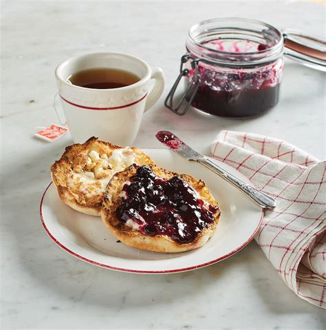 Turn the instant pot off and pour the jam into a pint jar. Instant Pot Blueberry Jam - Chatelaine