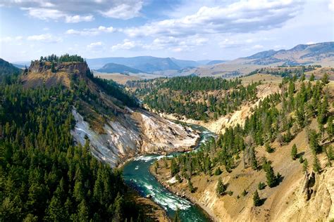 Expose Nature Oh So Thats Why Its Called Yellowstone The Grand