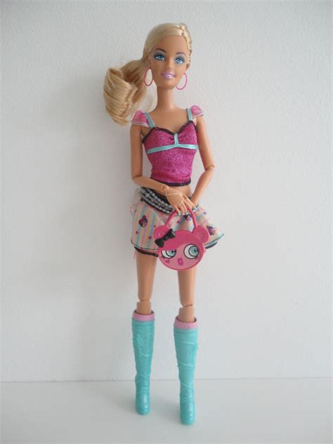 Barbie Fashionistas W1 Cutie Bd2009 R9879