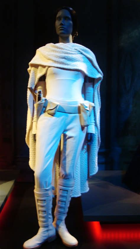 Padmes White Arena Outfit From Attack Of The Clones Star Wars Padme