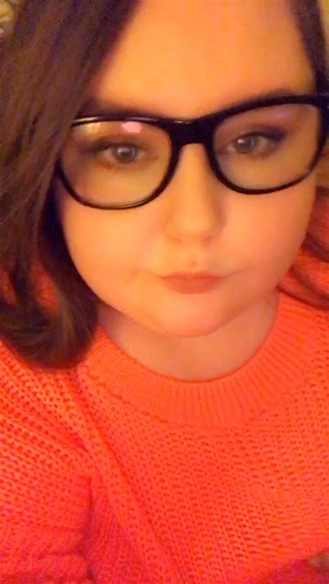 𝙶𝚘𝚛𝚎 𝚆𝚑𝚘𝚛𝚎 on Twitter RT XJadeBunny Would you cum on my glasses