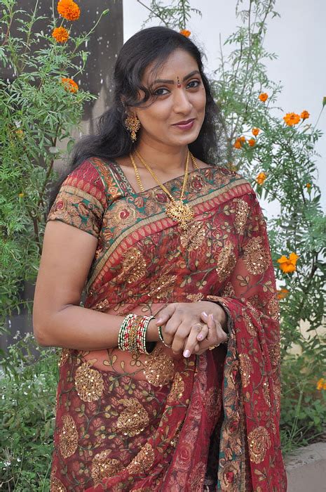 Saree Navel Photos Tamil Actress Hot Gallery