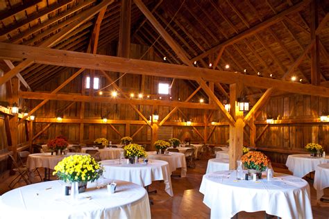 We offer stylish indoor and outdoor spaces overlooking the city of stowe and the surrounding mountains. Illinois Barn Wedding - Rustic Wedding Chic