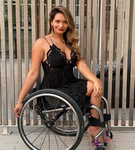 Pin By Mac Man On Paraplegic Women Fashion Wheelchair Women Women