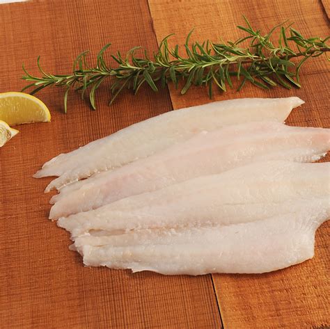 Flounder's flavor shines through with simple seasonings, like salt and pepper. Sole/Flounder Fillet | Hagen's offers only the freshest ...