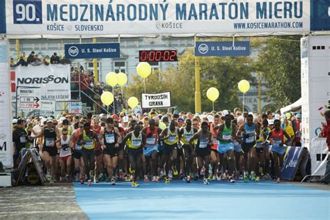 Medzinárodný Maratón Mieru Október Slovakiatravel