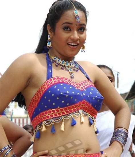 Indian Masala Aunties Navel Gallery Hot Fat Tamil Item Girl Big Fleshy Navel Picture